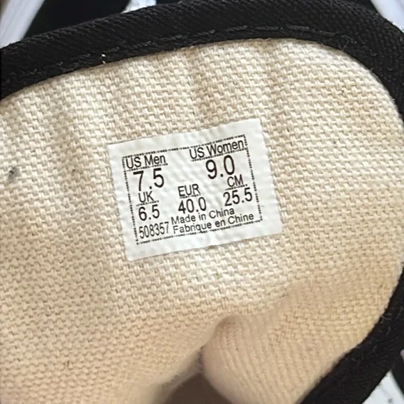 NWT Vans Shoes unisex Men’s size 7.5, Women’s Size 9. - Picture 4 of 8